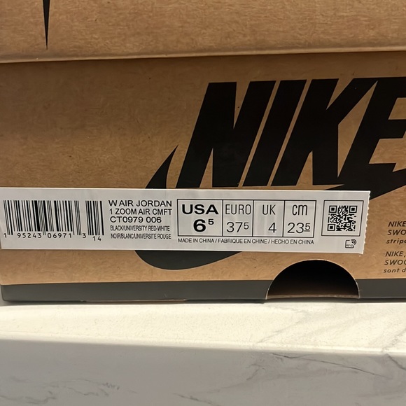 Nike Air Jordan Zoom Air Black/University Red-White in size 6.5 women - Picture 11 of 11